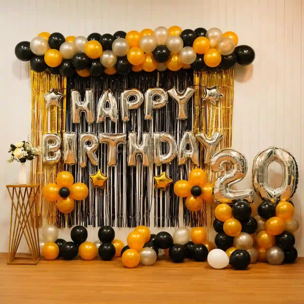 balloon decoration Glitzy Silver And Black Birthday Decor